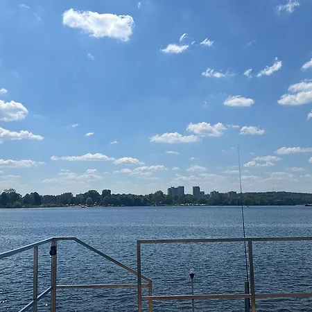 Botel Hausboot Seaside *
