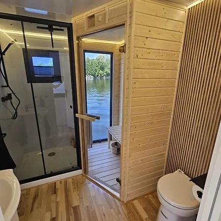 Hotel na wodzie Hausboot Seaside *