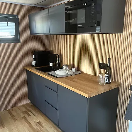 Hausboot Seaside Hotel na wodzie Poczdam