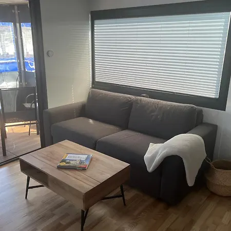 Botel Hausboot Seaside